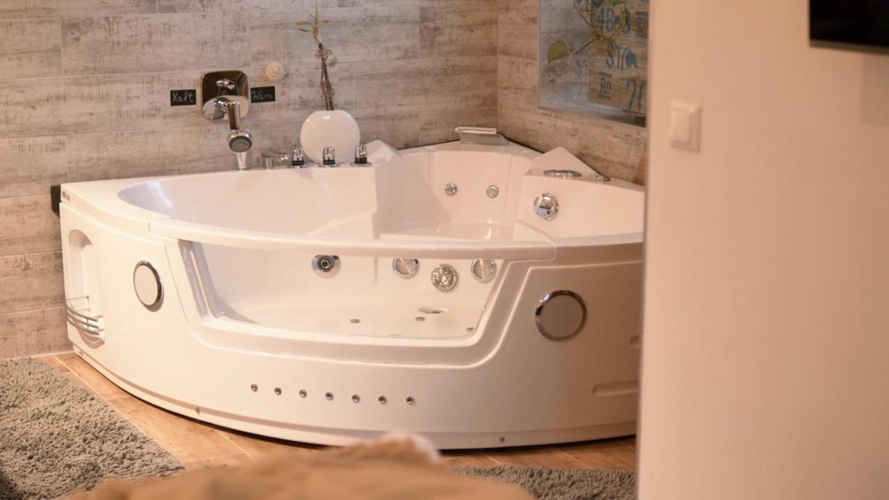 Ap9210 Apartman Pörtschach am Wörthersee Kültér fotó